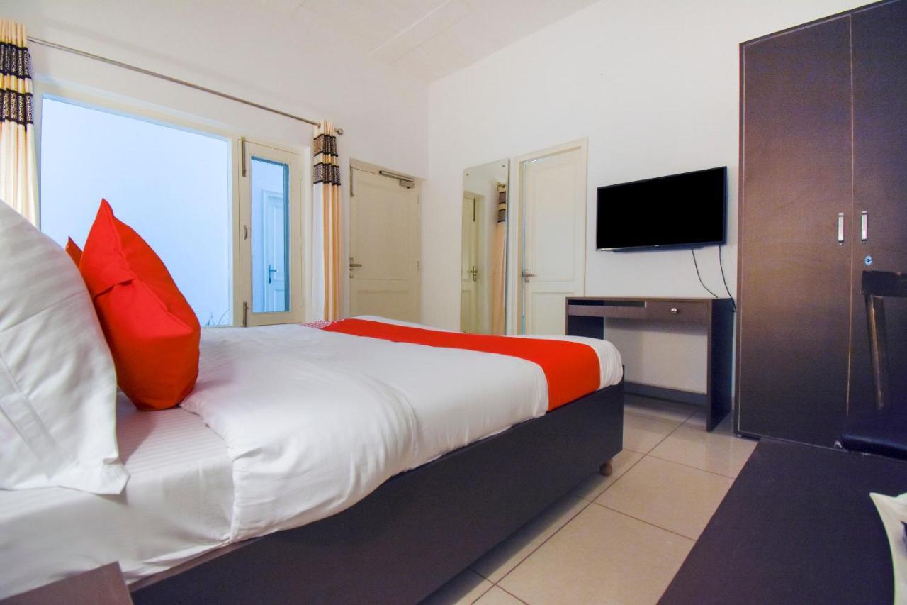 Oyo 75460 Sky High Residency Hotell Ludhiana Exteriör bild