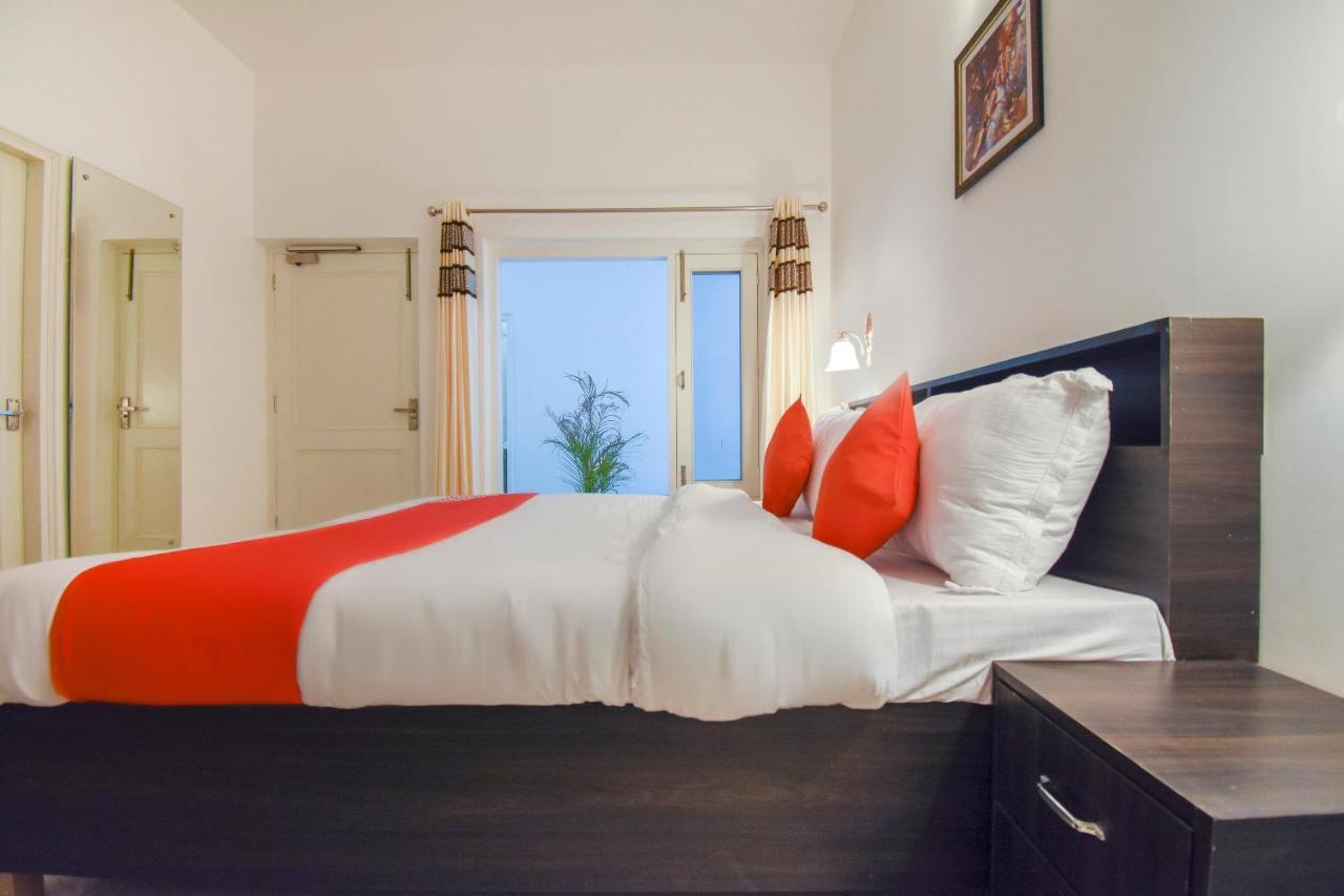 Oyo 75460 Sky High Residency Hotell Ludhiana Exteriör bild