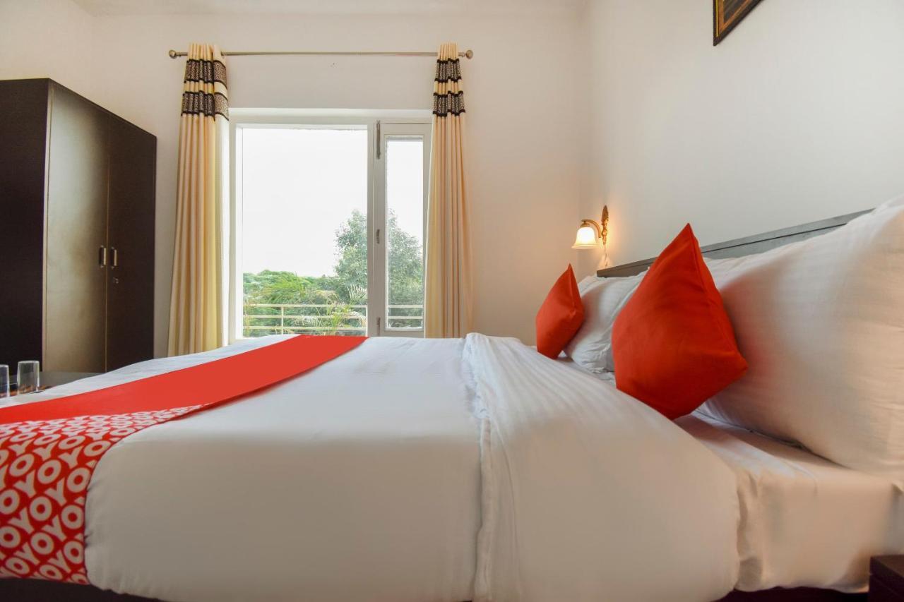 Oyo 75460 Sky High Residency Hotell Ludhiana Exteriör bild