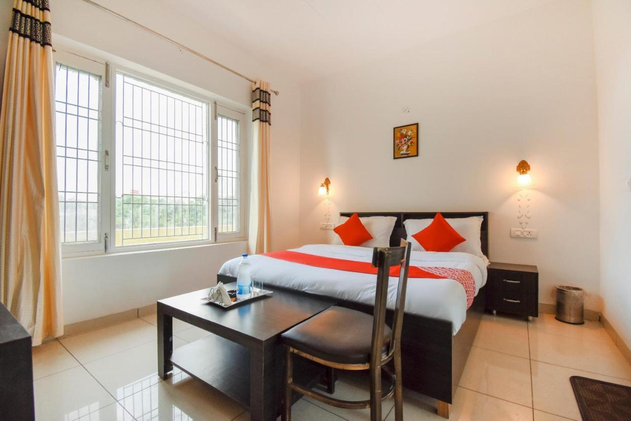 Oyo 75460 Sky High Residency Hotell Ludhiana Exteriör bild